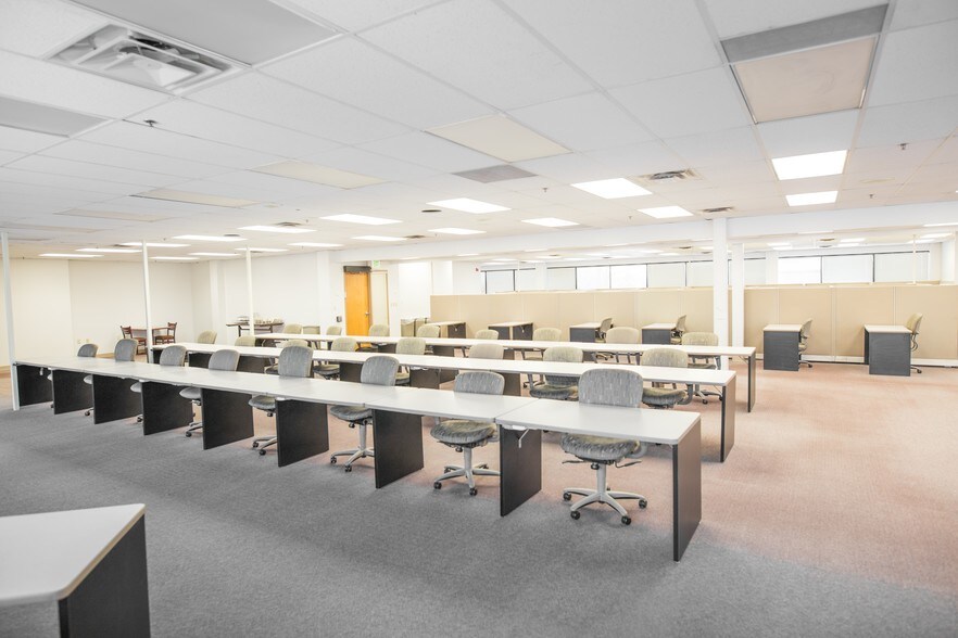 More Photos Of 1100 Country Hills Dr, Ogden Office For Lease
