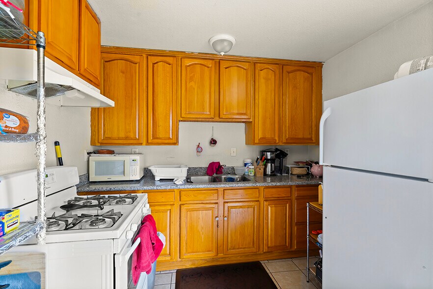 More Photos Of 611-613 E 7th St, Gilroy Apartments For Sale