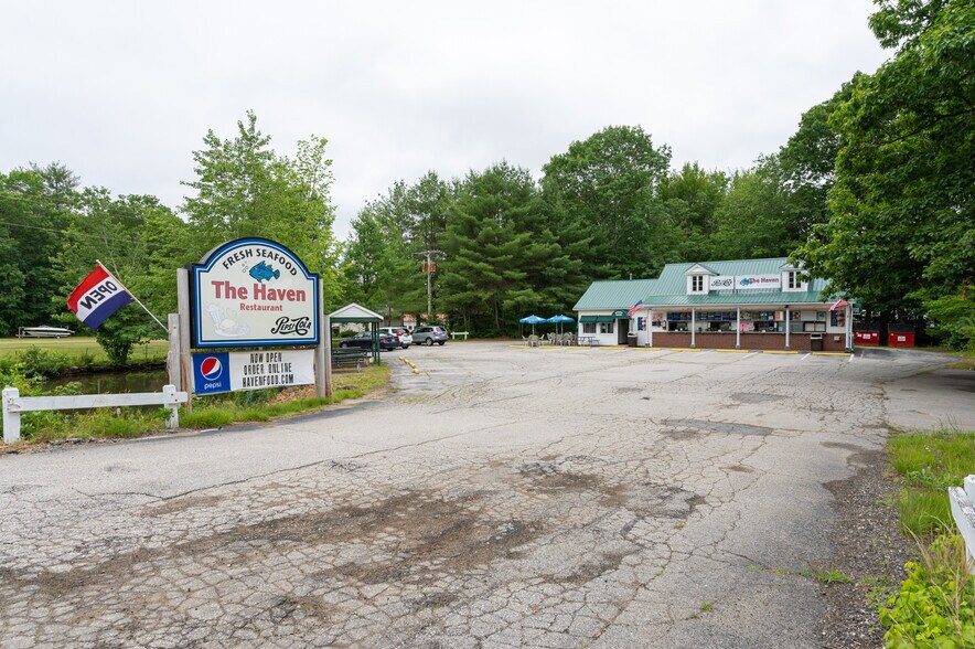 More Photos Of 272 Calef Hwy, Epping General Retail For Sale