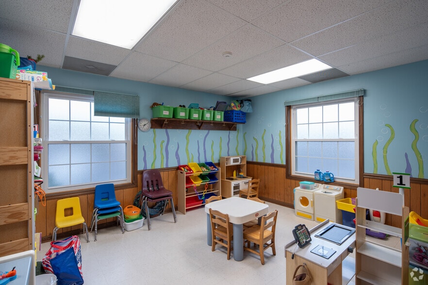 More Photos Of 5333 151st St, Oak Forest Religious Facility For Lease