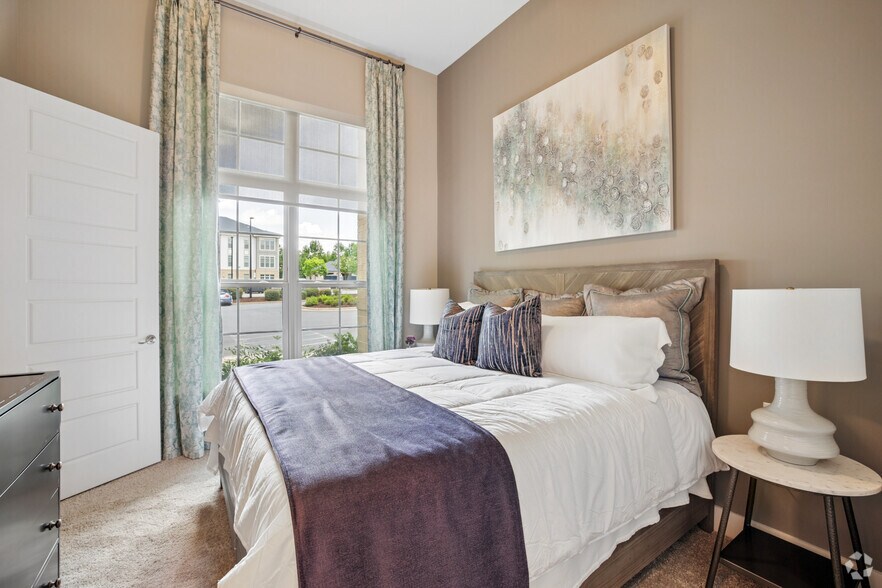 More Photos Of 7420 N Rea Park Ln, Charlotte Apartments For Lease