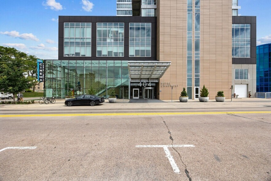 More Photos Of 404 E College St, Iowa City Hotel For Sale