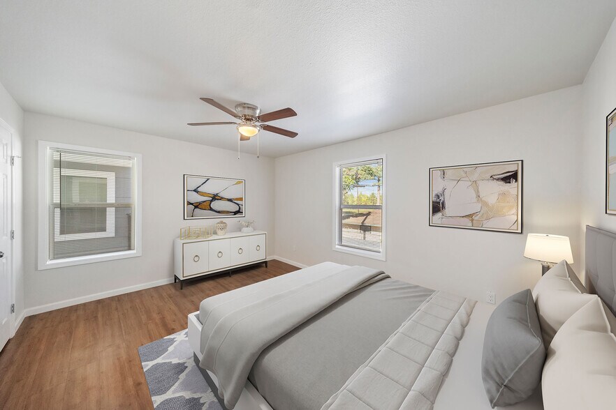 More Photos Of 6403 Sloan St, Houston Apartments For Sale