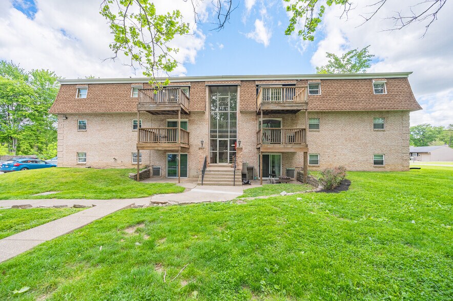 More Photos Of 3935-3939 Wilma Ct, Cincinnati Apartments For Sale