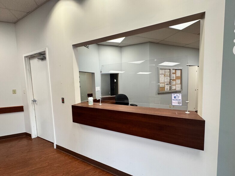 More Photos Of 1215 Dunn Ave, Jacksonville Medical For Lease