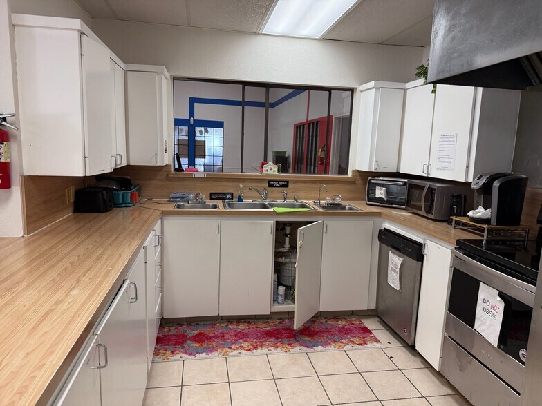 More Photos Of 3929 Alma Dr, Plano Daycare Center For Sale