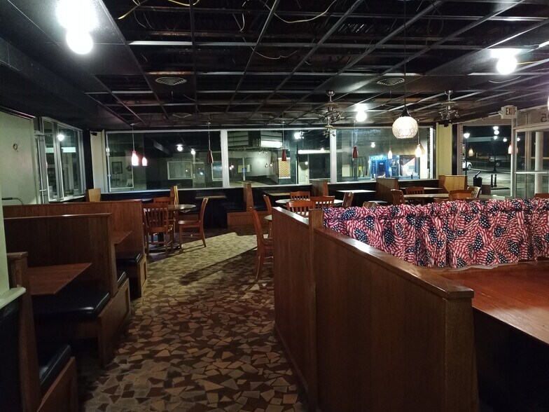More Photos Of 525 Main St, Altavista Restaurant For Sale