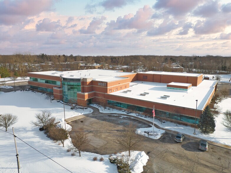 More Photos Of 1301 E Douglas Rd, Mishawaka Office For Sale