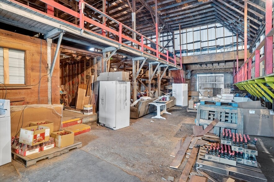 More Photos Of 33 W Olive St, Aurora General Retail For Sale