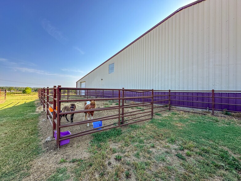 More Photos Of 5871 Roper Rd, Sperry Land For Sale