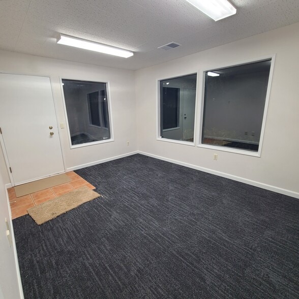 More Photos Of 12724 SE Stark St, Portland Loft Creative Space For Sale