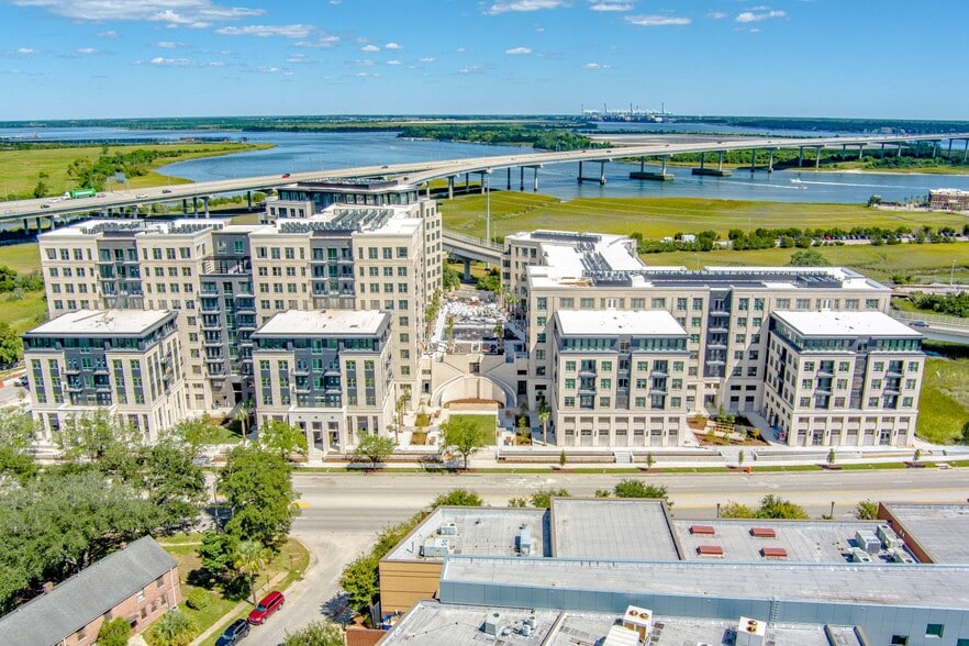 More Photos Of 838 Morrison Dr, Charleston Apartments For Lease