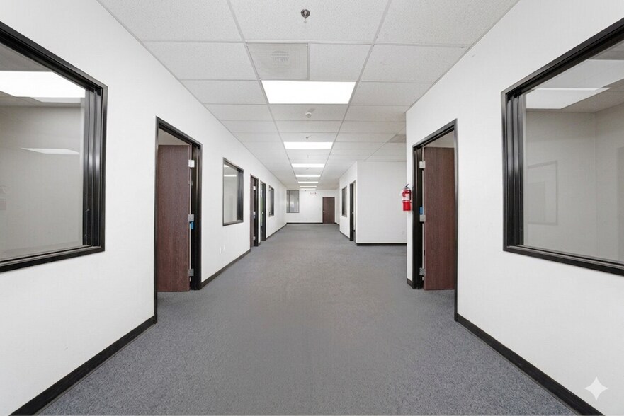 More Photos Of 13360 Molette St, Santa Fe Springs Warehouse For Lease