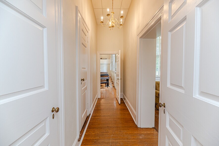 More Photos Of 211 Main st, Broadway Religious Facility For Sale