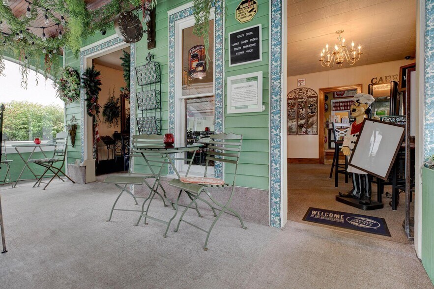 More Photos Of 134 E Main St, Morehead General Retail For Sale