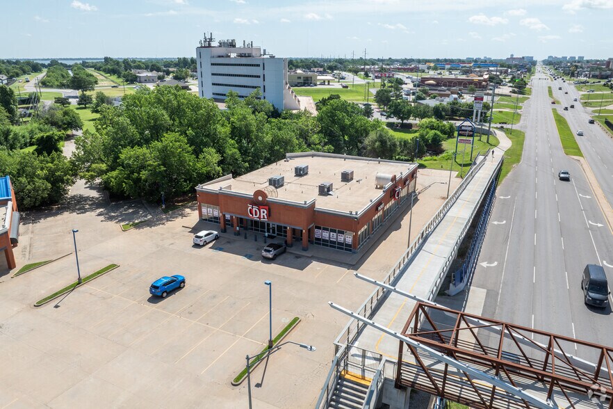 More Photos Of 5919 NW Expressway, Oklahoma City Freestanding For Sale
