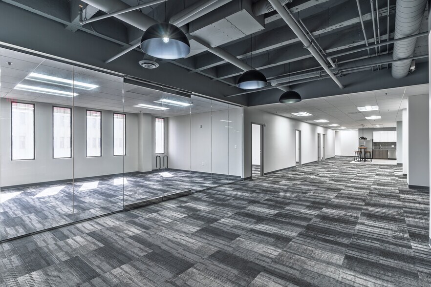 More Photos Of 3390 Peachtree Rd NE, Atlanta Office For Lease