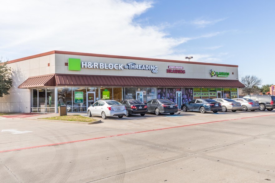 More Photos Of 2344-2400 SE Green Oaks Blvd, Arlington Unknown For Lease