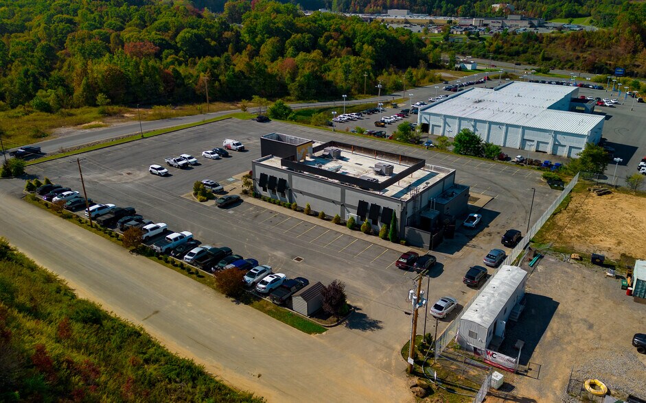More Photos Of 214 Cross Roads Dr, Mount Hope Restaurant For Sale