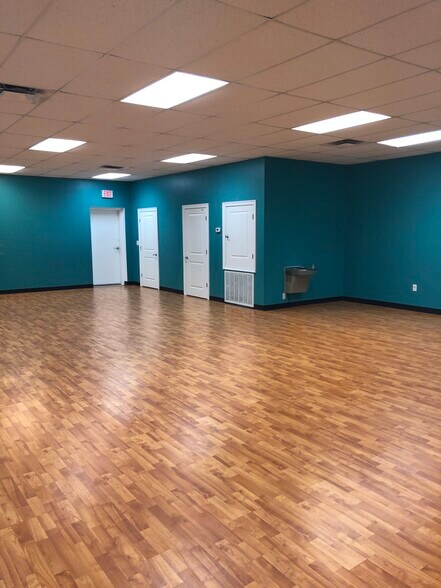 More Photos Of 4880 Three Notch Rd, Mobile Unknown For Lease