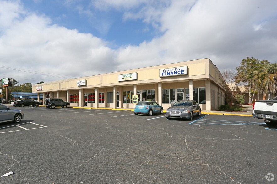 More Photos Of 2027-2035 N Ashley St, Valdosta Storefront Retail Office For Lease