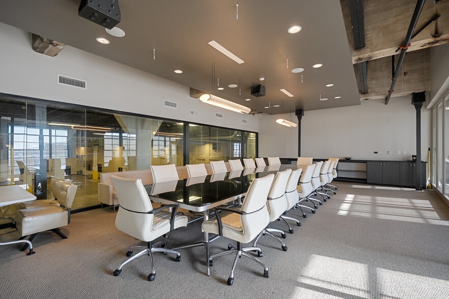 More Photos Of 1600 N Broadway, Saint Louis Manufacturing For Sale