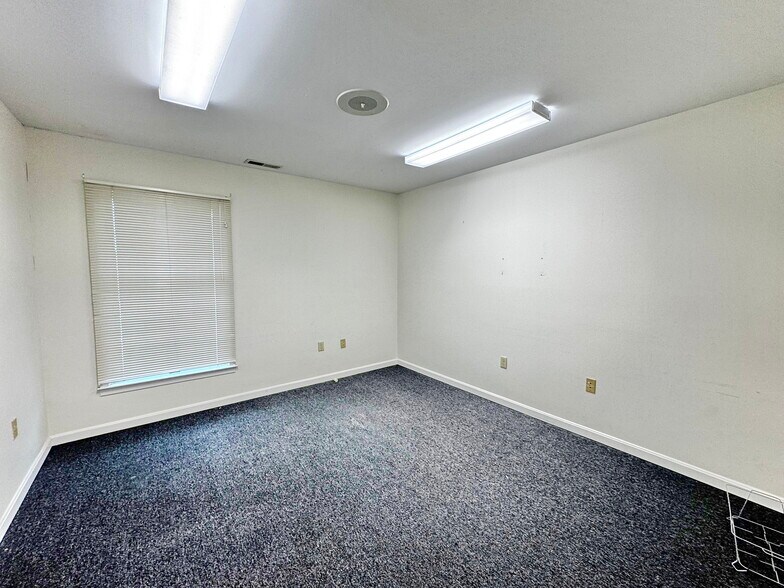More Photos Of 18119 N Sussex Hwy, Bridgeville Office For Lease