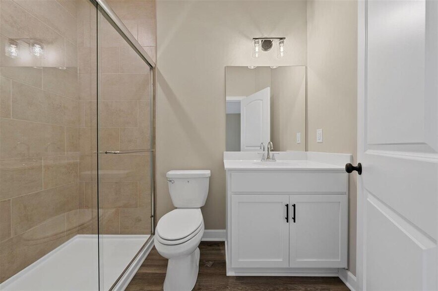 More Photos Of 721 Plano Rd, Bowling Green Apartments For Sale