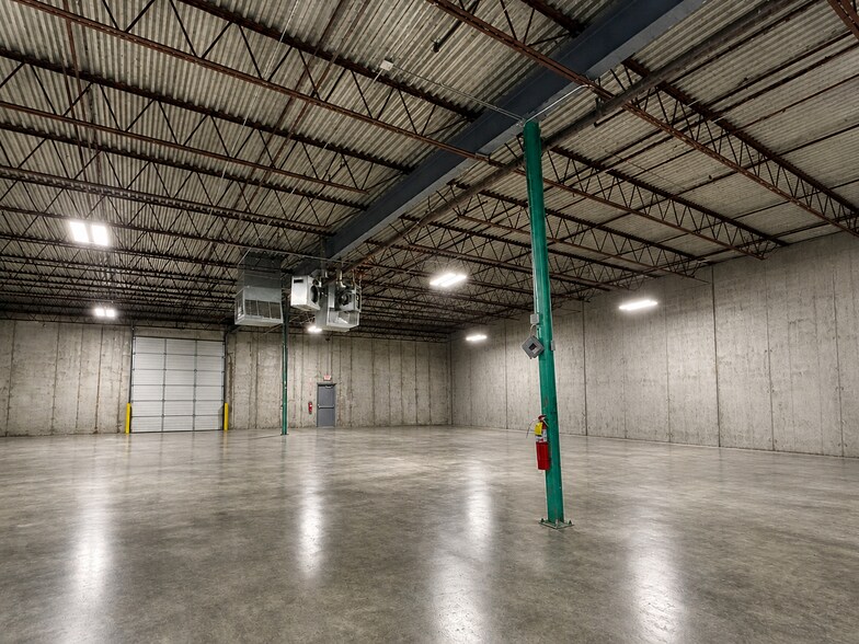 More Photos Of 3324 Durazno St, El Paso Warehouse For Lease