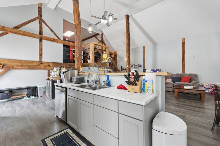 More Photos Of 1520 Island Rd, Circleville Multifamily For Sale