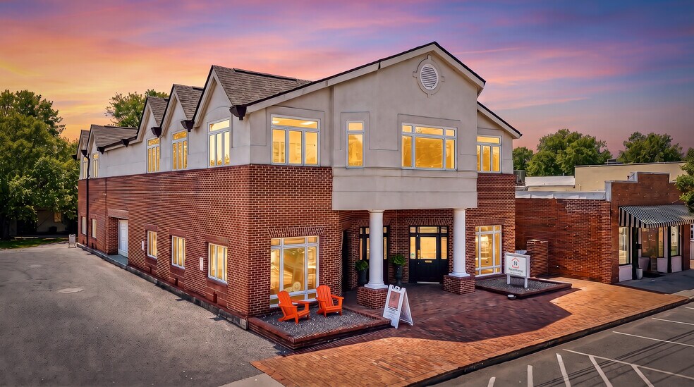 Primary Photo Of 112 W Doty Ave, Summerville Coworking Space