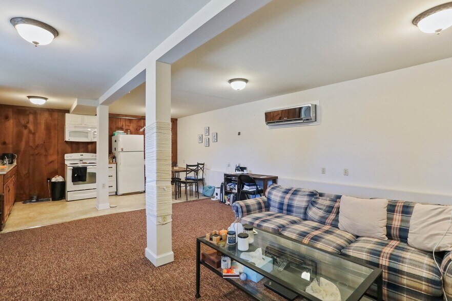 More Photos Of 14111-14113 Pennsylvania Ave, Hagerstown Freestanding For Sale