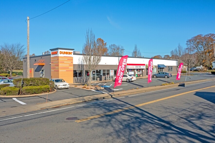 Primary Photo Of 32-44 Howland Rd, Fairhaven Freestanding For Sale