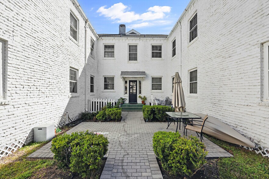 More Photos Of 2321 Riverside Ave, Jacksonville Apartments For Sale