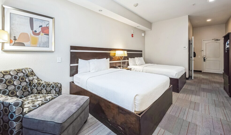 More Photos Of 24519 Interstate 45 Fwy, Spring Hotel For Sale