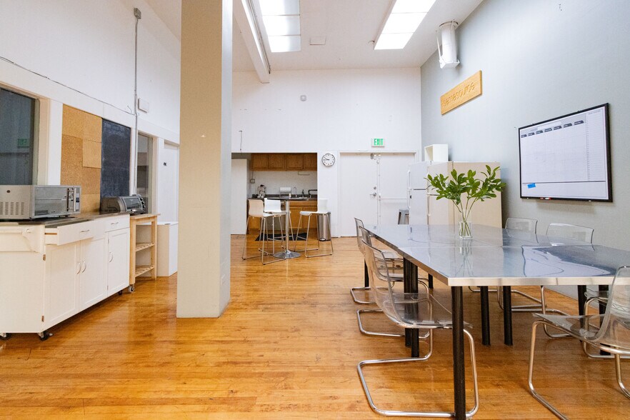 More Photos Of 2001-2017 Mission St, San Francisco Office For Lease
