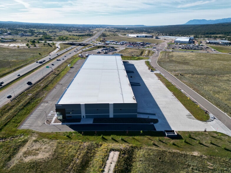 More Photos Of 15707 Terrazzo dr, Colorado Springs Showroom For Lease