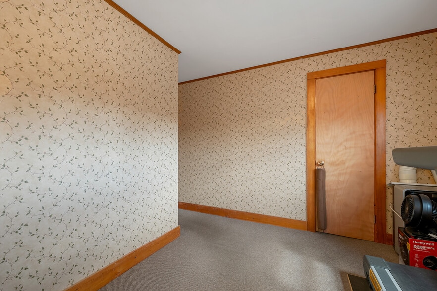 More Photos Of 1955 Presidential Hwy, Jefferson Restaurant For Sale