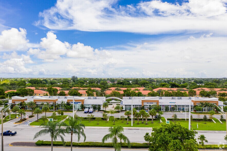 More Photos Of 6510-6596 N University Dr, Tamarac Storefront Retail Office For Lease