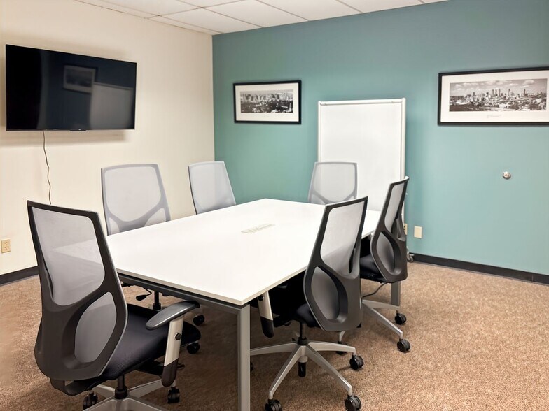 More Photos Of 9330 Lyndon B Johnson Fwy, Dallas Office For Lease