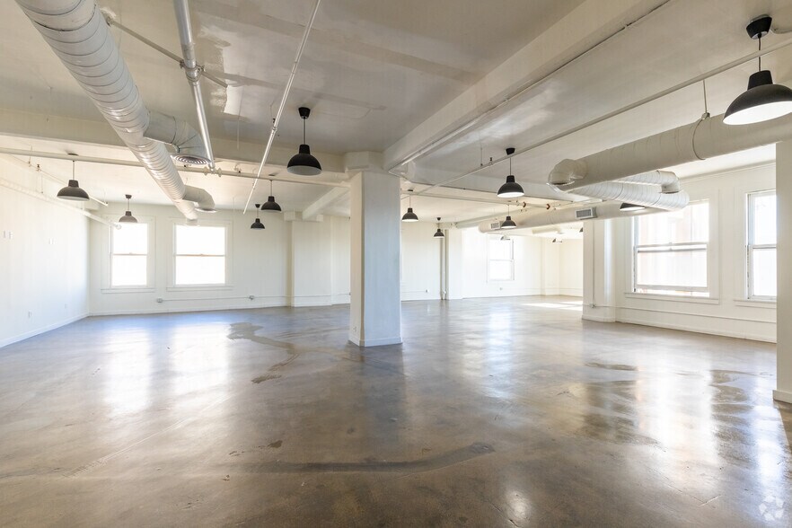More Photos Of 724 S Spring St, Los Angeles Loft Creative Space For Lease