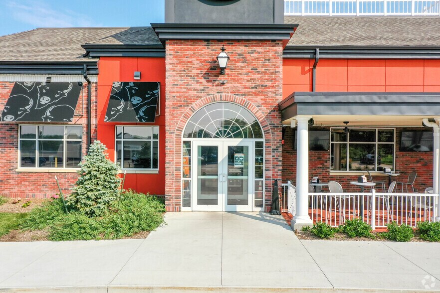 More Photos Of 3845 Village Dr, Lincoln Restaurant For Lease