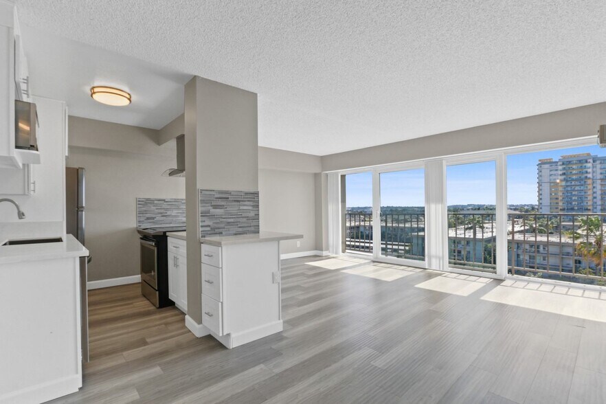 More Photos Of 415-425 Washington Blvd, Marina del Rey Apartments For Lease