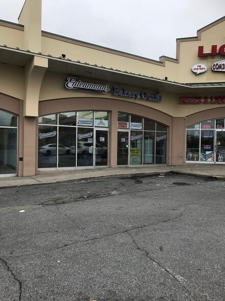 More Photos Of 2220 Forest Ave, Staten Island Unknown For Lease