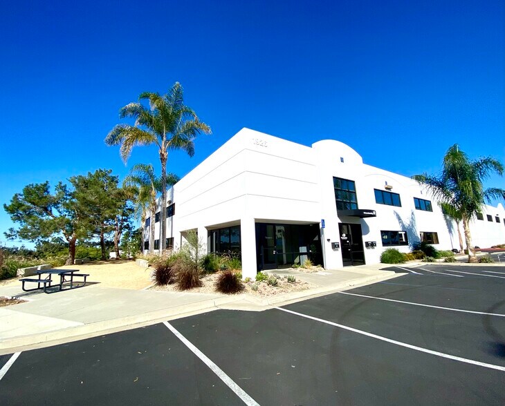 More Photos Of 1926 Kellogg Ave, Carlsbad Research And Development For Lease