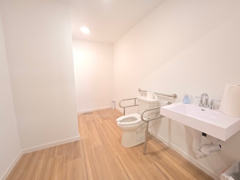 More Photos Of 120 Main St N, Pierz Office For Lease