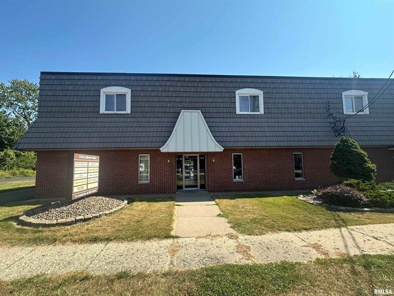 More Photos Of 3526 N California Ave, Peoria Office For Sale