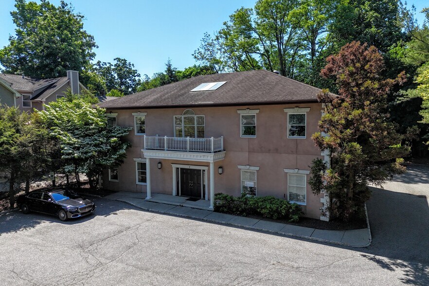 More Photos Of 7 Cedar St, Ramsey Office For Lease