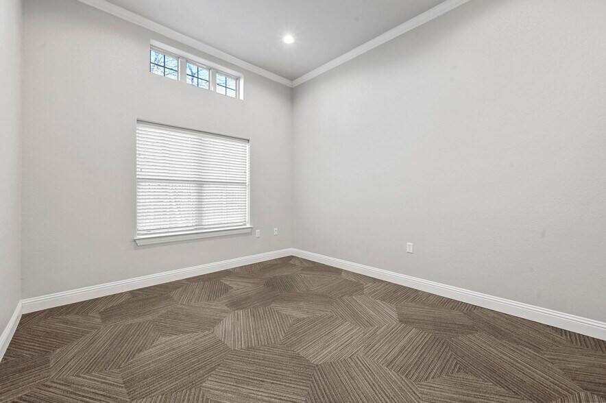 More Photos Of 175 S Kimball Ave, Southlake Office For Lease
