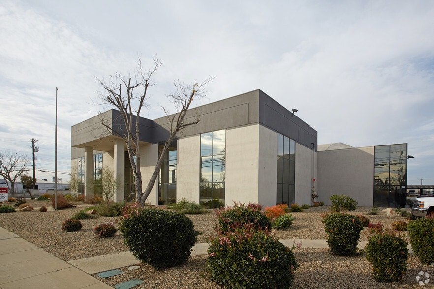 Primary Photo Of 10521-10579 Dale Ave, Stanton Warehouse For Lease